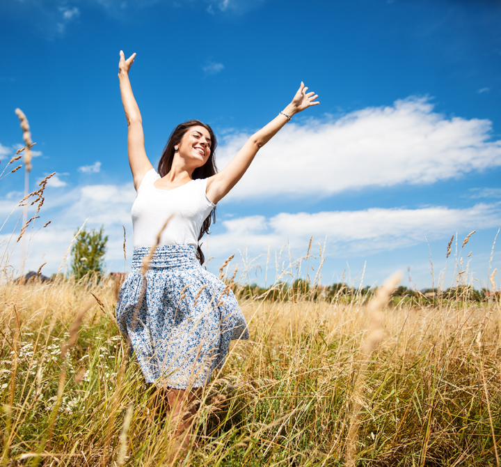 freedom lady in field